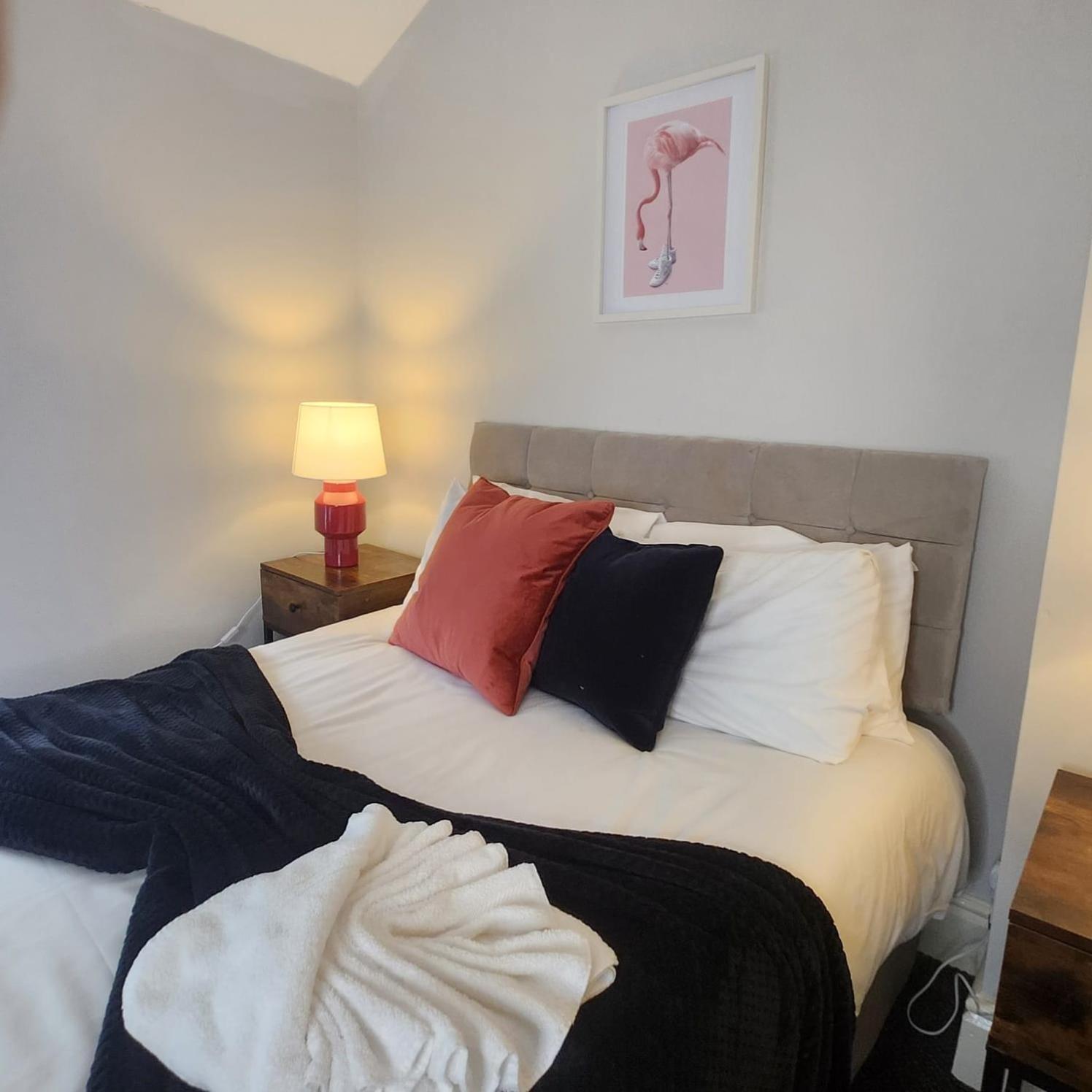 Style 2 Bedroom In City, Near Utilita Arena & Free Parking Apartment Birmingham